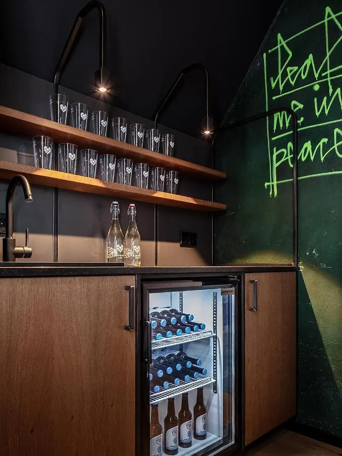 באיירוט Liebesbier Urban Art & Smart Hotel